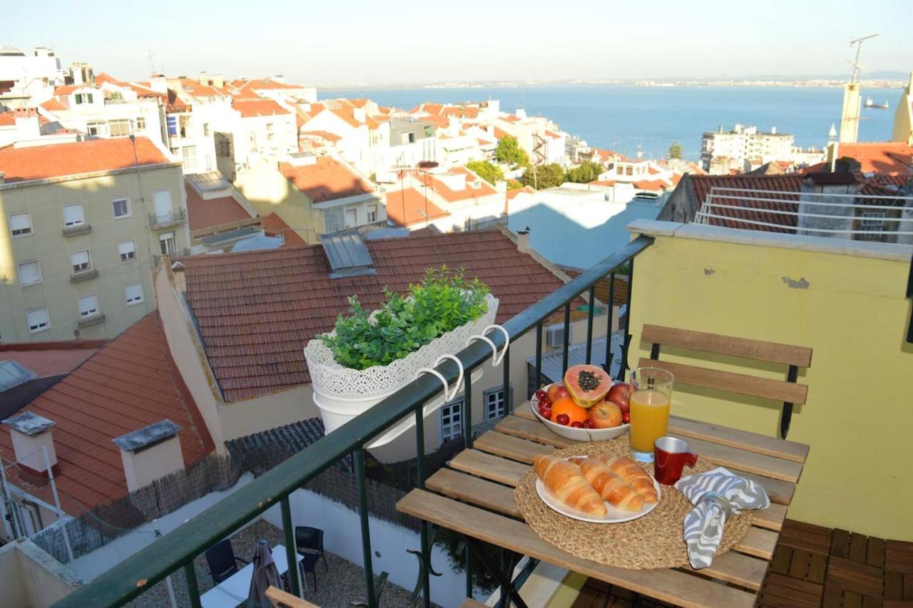 Comfortable Apartment With Balcony And Sea View In Lisbon 50 M² Eksteriør billede
